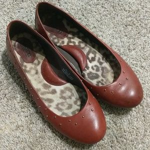 Born red flats 8.5